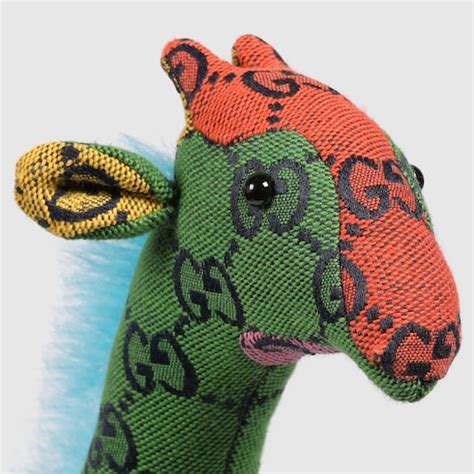 gucci giraffe